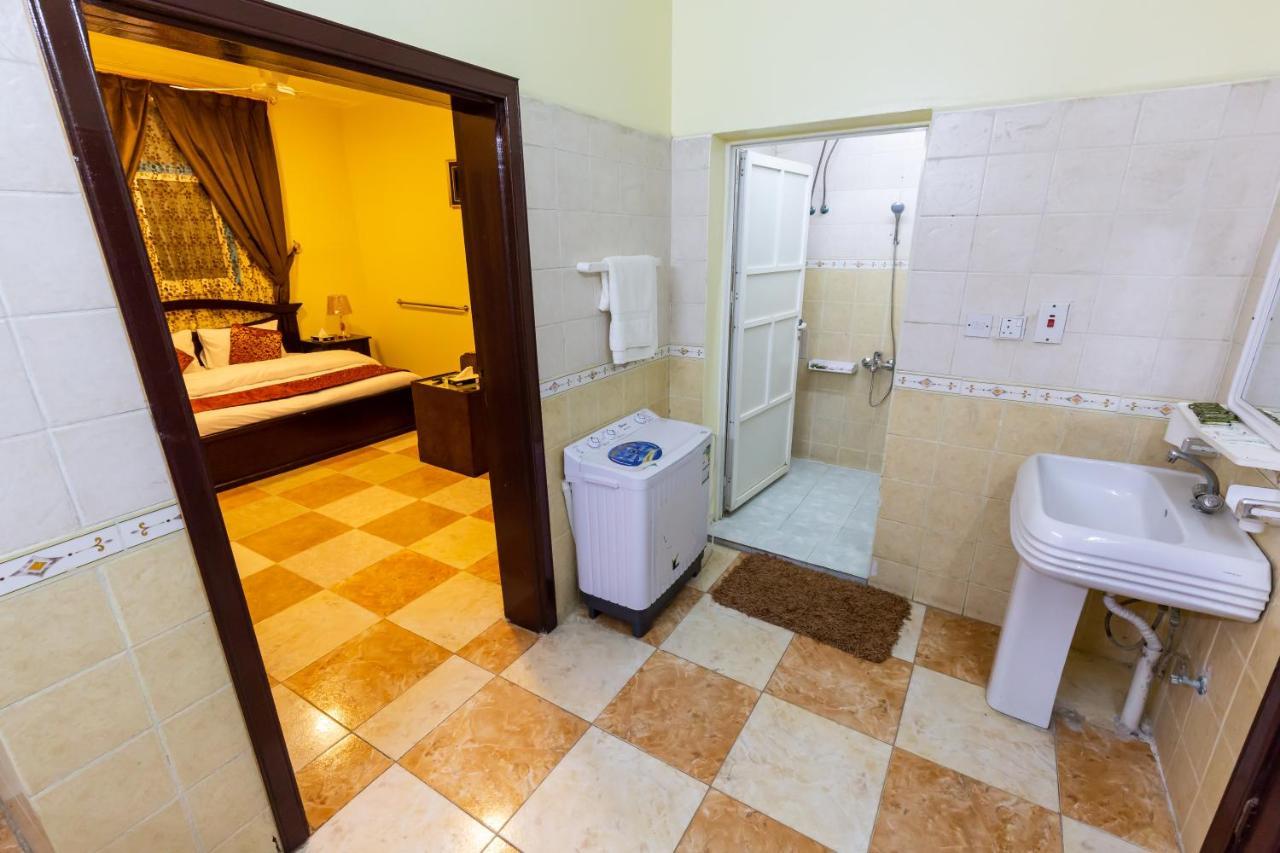 Al Eairy Furnished Apartments - Al Bahah 3 エクステリア 写真