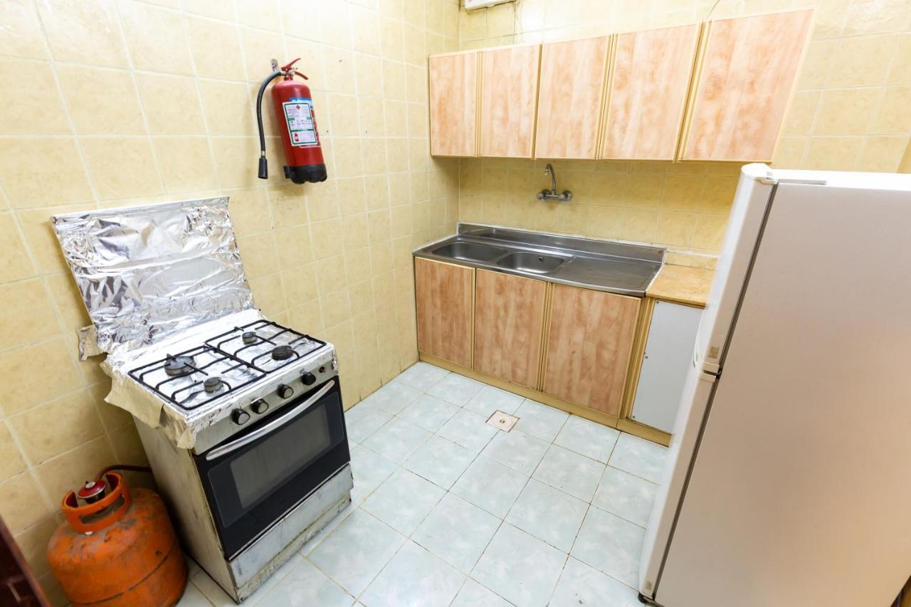 Al Eairy Furnished Apartments - Al Bahah 3 エクステリア 写真