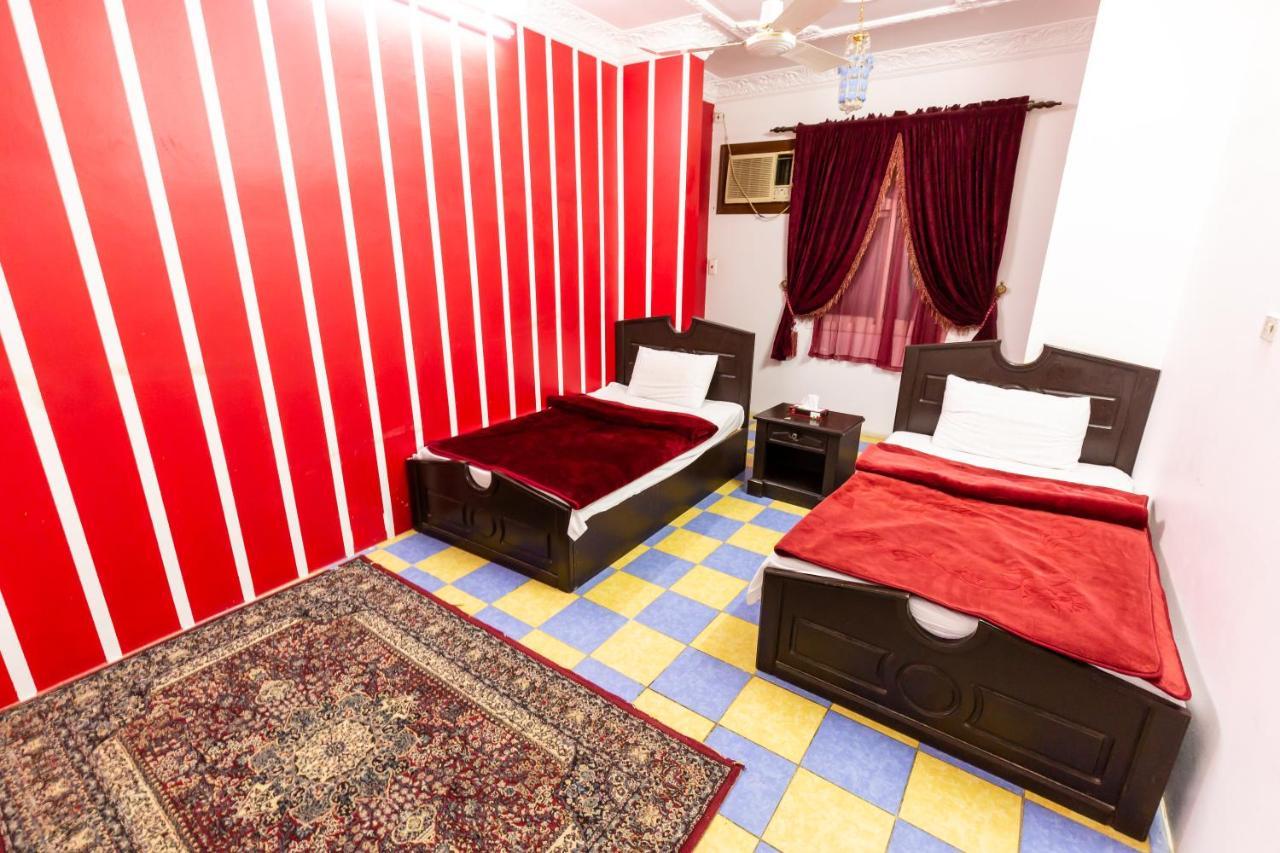 Al Eairy Furnished Apartments - Al Bahah 3 エクステリア 写真