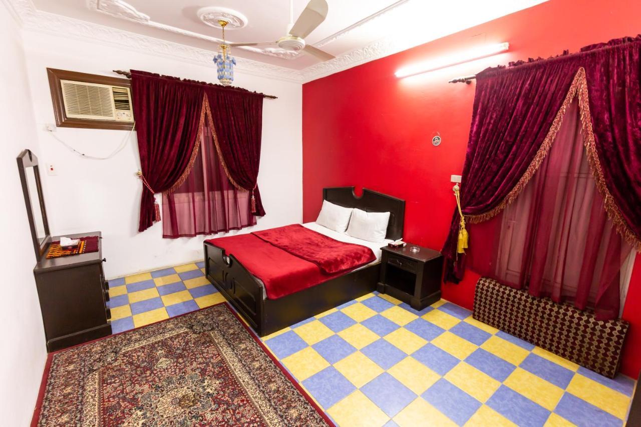 Al Eairy Furnished Apartments - Al Bahah 3 エクステリア 写真