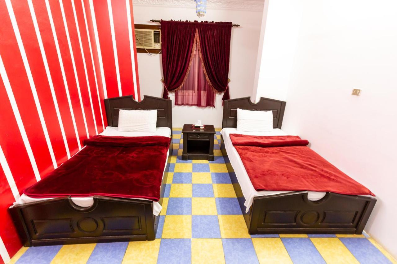 Al Eairy Furnished Apartments - Al Bahah 3 エクステリア 写真