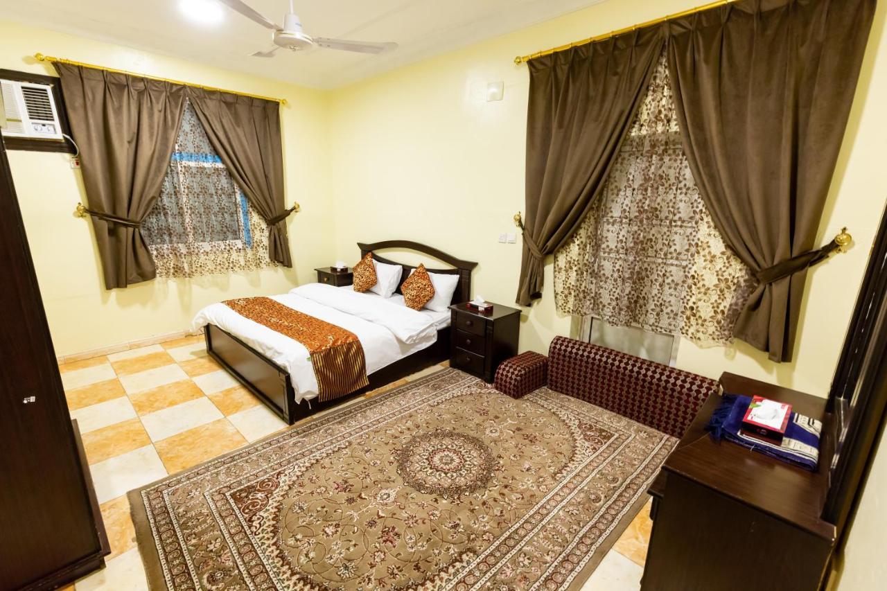 Al Eairy Furnished Apartments - Al Bahah 3 エクステリア 写真