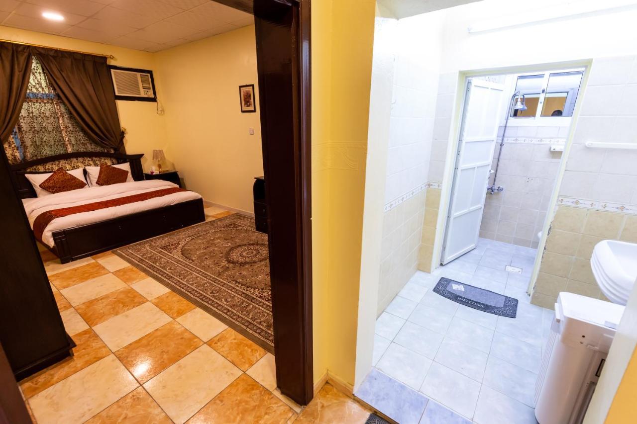 Al Eairy Furnished Apartments - Al Bahah 3 エクステリア 写真
